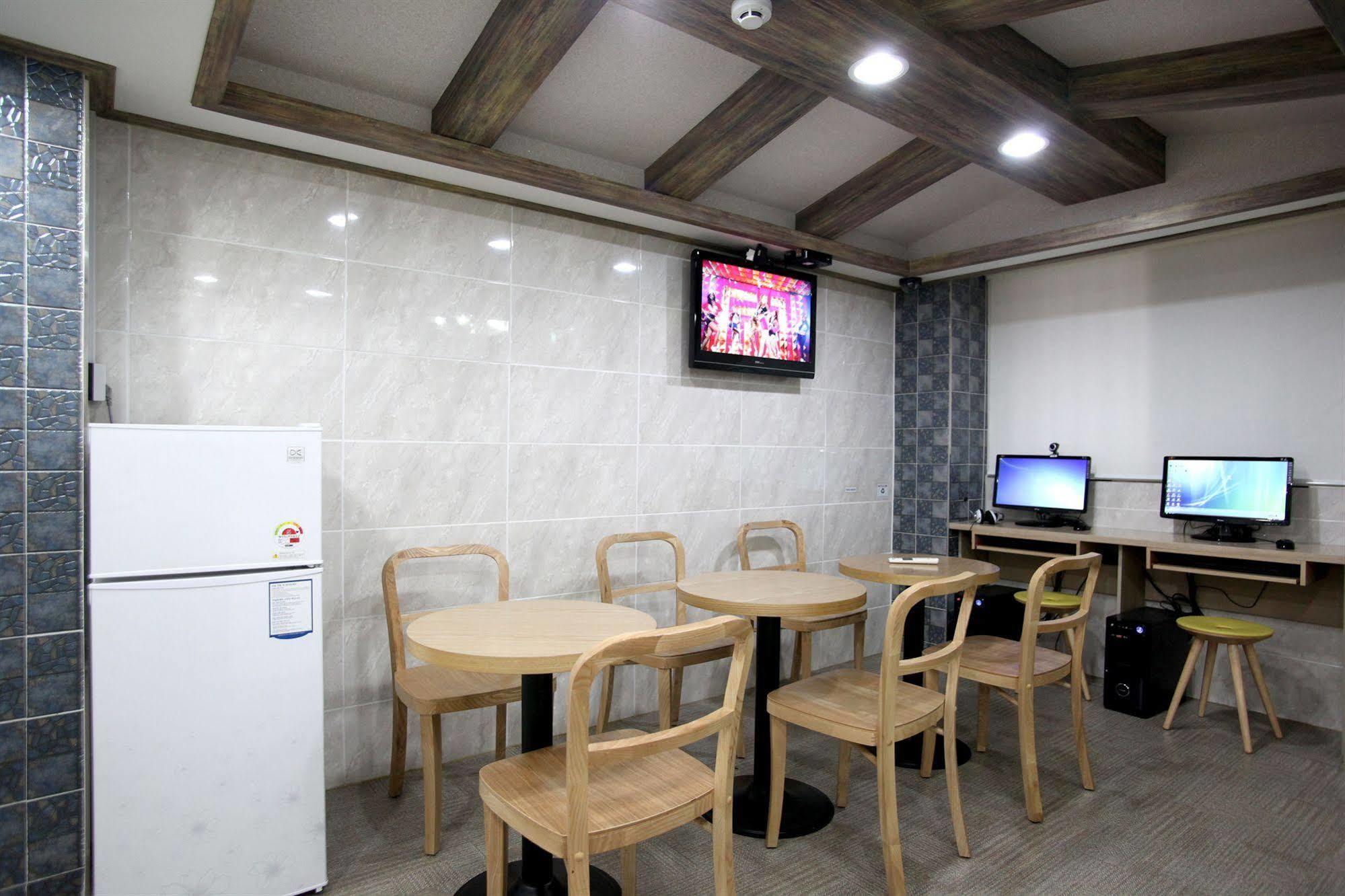 K-Pop Guesthouse Seoul Station ภายนอก รูปภาพ